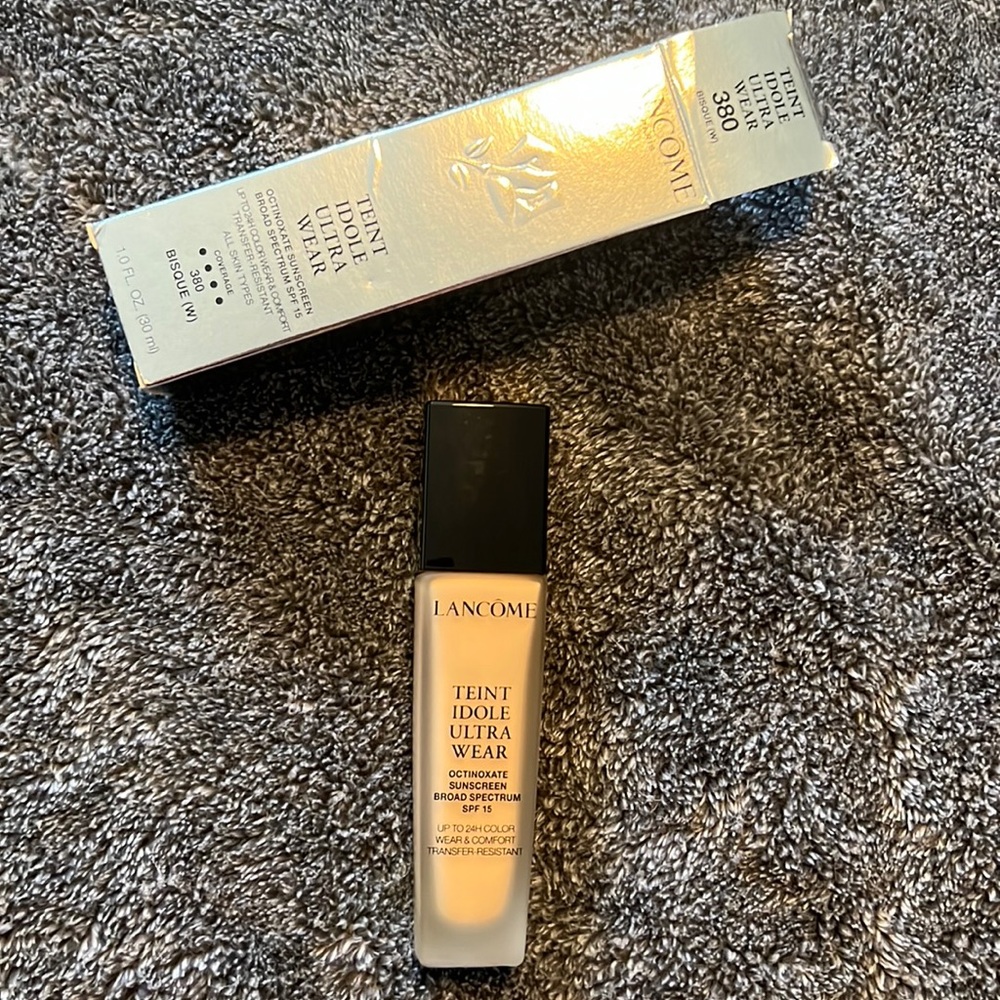 Lancôme Teint Idole Ultra Wear Foundation in Shade Bisque